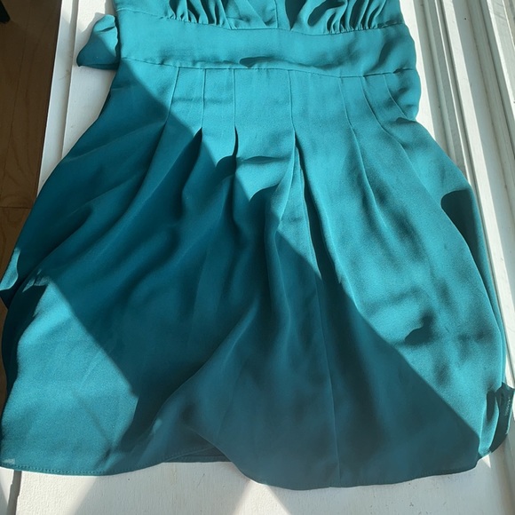 Forever 21 dress 🚨 - Picture 2 of 6